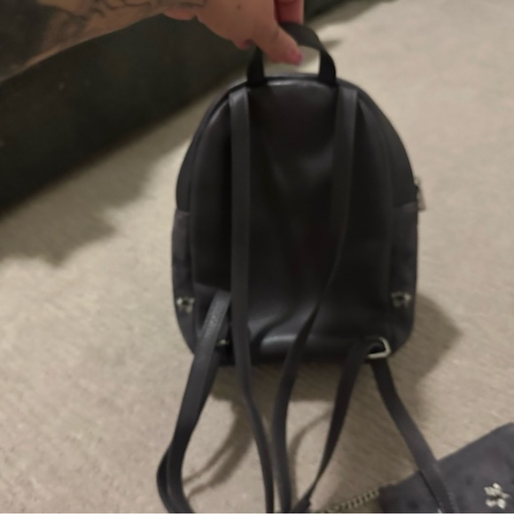 Ugg Backpack - Picture 4 of 5